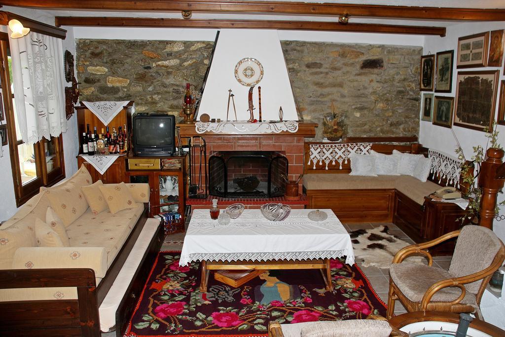 Katoikia Me Ta Pitharia Villa Prínos Dış mekan fotoğraf
